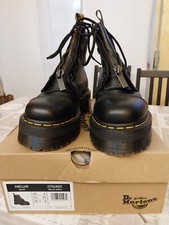 anfibi Dr. Martens modello