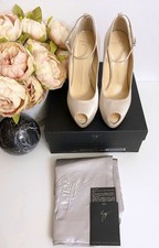Giuseppe Zanotti donna