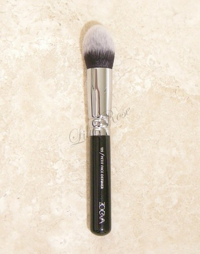 Zoeva 135 petit - petit, definer