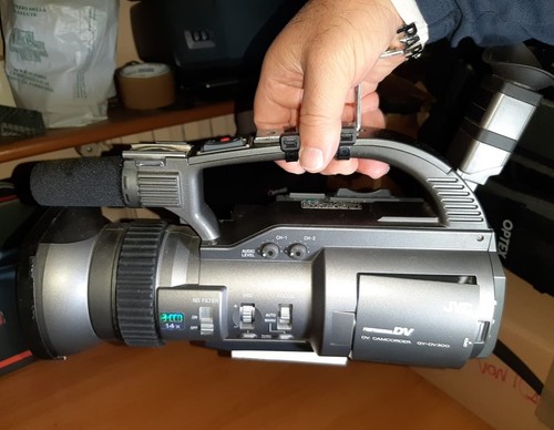 Jvc dv300 videocamera - jvc, gy-dv300