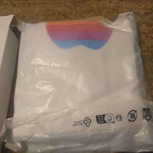 Nuova shirt logo - t-shirt, apple
