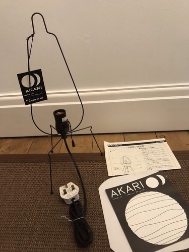 Isamu noguchi akari lamp stand - isamu,