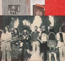 LYNYRD SKYNYRD RONNIE VAN ZANT 1977 RITAGLIO RIVISTA GIAPPONE TM 12D 2 PAGINE