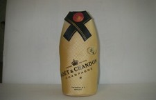 MOET AND CHANDON CHAMPAGNE
