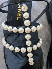 Scarpe sandali Chanel neri in