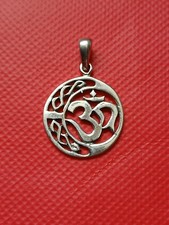 Bella medaglietta argento 925 simbolo OM tibetano. Nuova!