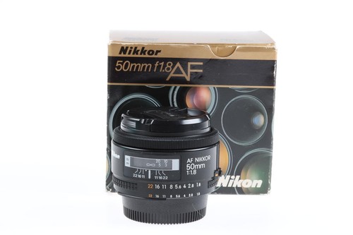 Nikon 8 numero - mm, f/1,8