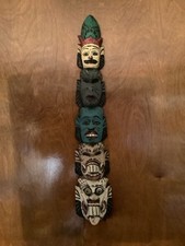 Totem Pole Vintage Intagliato