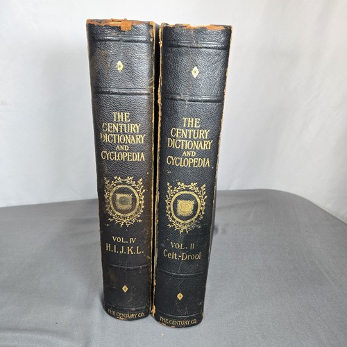 Vintage 1902 century - ​vintage,