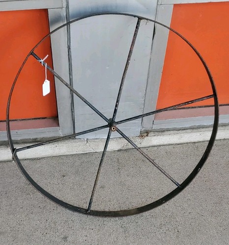 Antico carro ghisa - in,