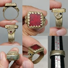 Anello romano in vetro antico