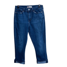 417. Levi's Midrise capris con