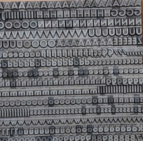 Grotesk 14p scrittura - grotesk, in