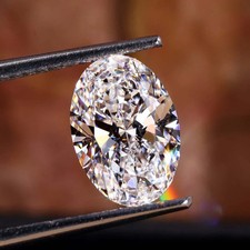 Moissanite sfusa 10,40 carati