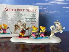 DEPT 56 Polo Nord TORNA A CASA SUL DOPPIO! Raro, Natale, Elfi, Sci, Cane