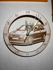 orologio da parete  Ford Escort RS Cosworth in vista laterale inciso sul legno