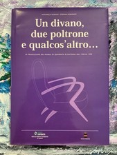 Un divano, due poltrone e
