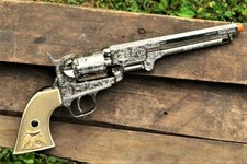 Pistola revolver Colt M1851