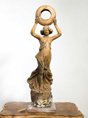 Antica scultura statua - , in