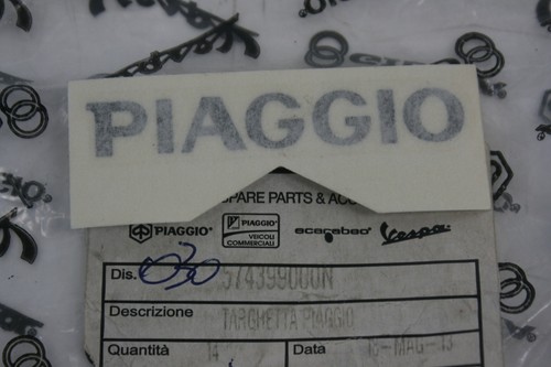 Adesivo logo scudo anteriore