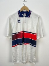 Maglia calcio Errea stile