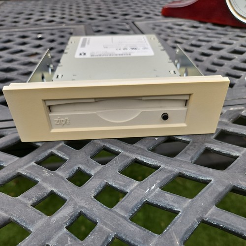 Iomega zip drive z100atapi - zip,