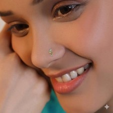Naso in oro 18 kt 0,02 ct con