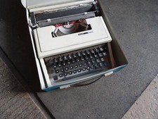 VINTAGE DOVE GREY OLIVETTI