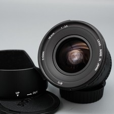 SIGMA 18mm f/3.5 con parasole