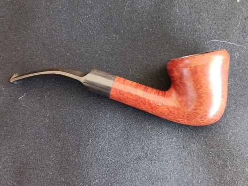 Pipa charatan 483x - pipa,