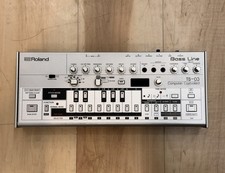 Roland TB-03 Bass Line