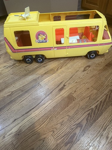 Barbie star traveler gmc - star,