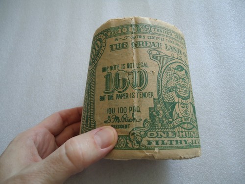 Carta igienica vintage sporca