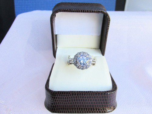 Splendido anello aureola