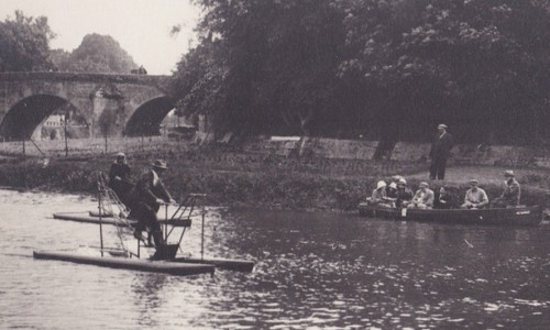 Foto epoca bicicletta - foto, acqua