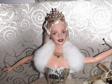 BARBIE CELEBRATION 2000 MATTEL HOLIDAY MAGIA DELLE FESTE NUOVA SENZA SCATOLA