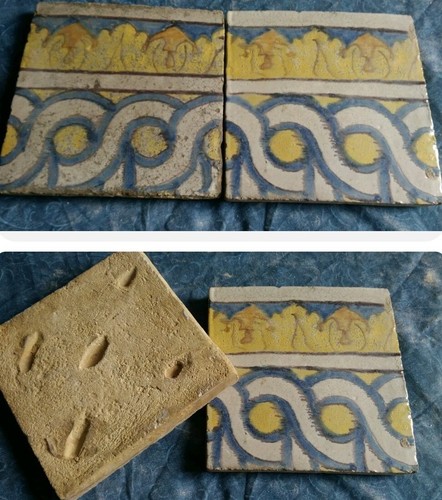 Coppia antiche mattonelle - coppia,