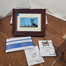 Phillips 7"' Digital Photo