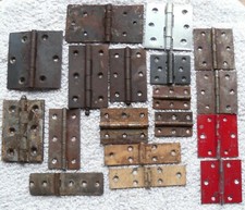 ANTICHE E VECCHIE CERNIERE IN FERRO PER PORTE IN LEGNO O MOBILI VARI -