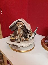 "Cuccia con cani Innevata" porcellana capodimonte Cedraschi