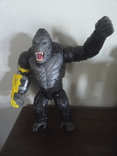 Giant king kong action figure - giant,