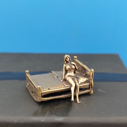 Statua ragazza ottone - mm,