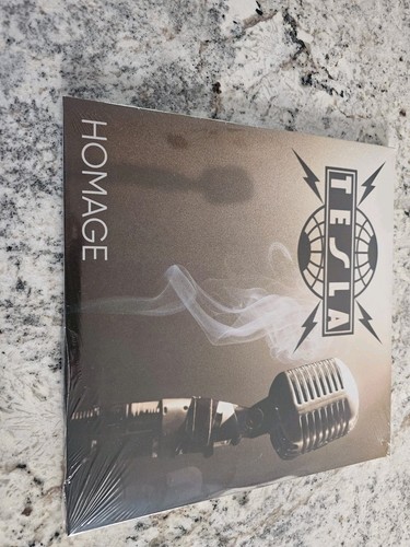 Tesla homage coke - 2,