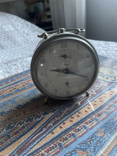 Orologio sveglia meccanica