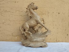 ANTICA SCULTURA CAVALLO IN ARGILLA BIANCA FIRMATO E DATATO ALL'INTERNO DIFETTI