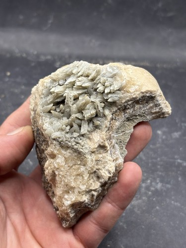 Minerali calcite in - **,