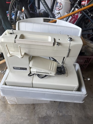Necchi sewing machine model - ,