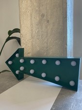 Freccia Luminosa Decorativa In Metallo Con Luci Led