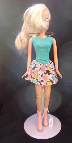 Bambola winx flora cammina - bambola,