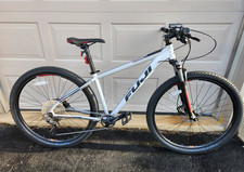 2023 Fuji Nevada 1.3 Satin